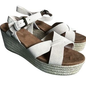 Toms Willow Fog White Ivory Suede Sandals Size 9.5- wedge espadrille ankle strap